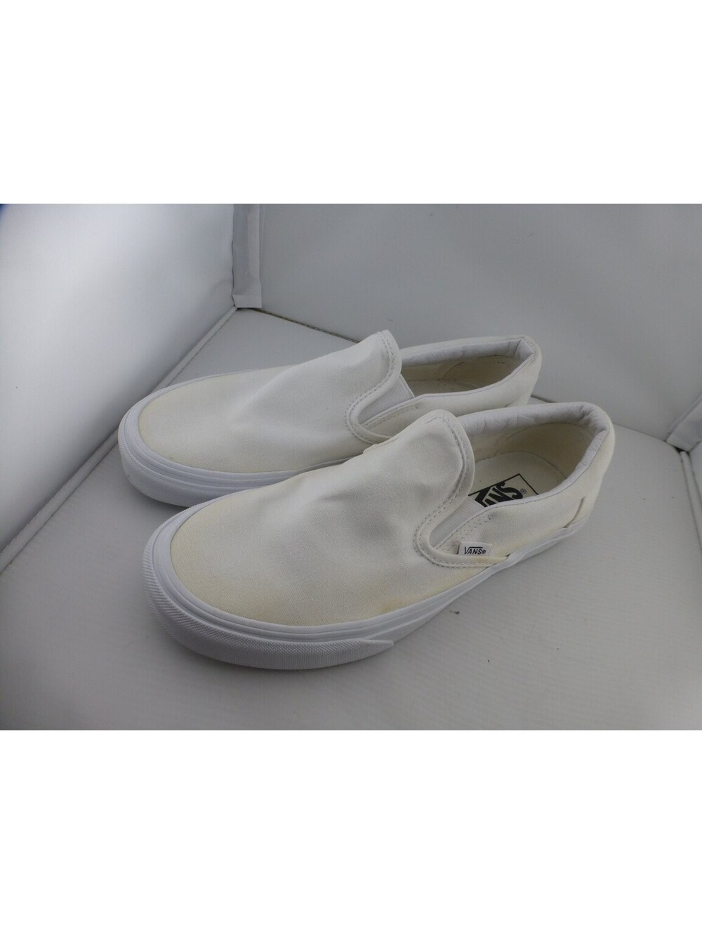 Vans Classic Slip On Canvas White Sneakers Women's US 8.5 Casual Skate Shoes M22